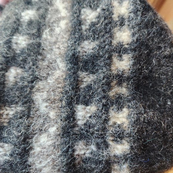 ✔️ Everest Wool Hat with Earflaps Made in Nepal - Picture 7 of 8